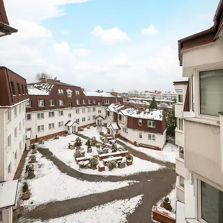 Royal Wilanow 3-bedroom Apartment *